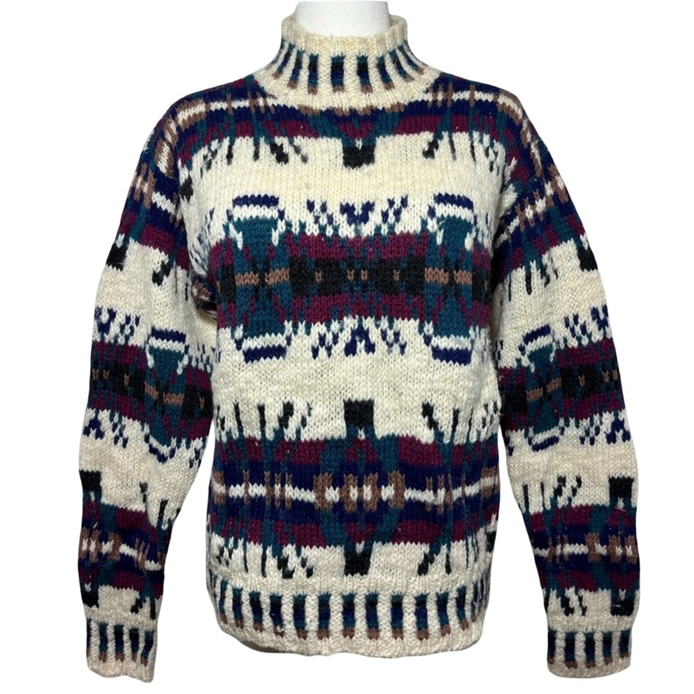Vintage Woolrich Cream and Blue Patterned Turtleneck Sweater